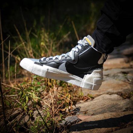 国内10月8日発売予定】サカイ × ナイキ ブレザー ミッド 全2色