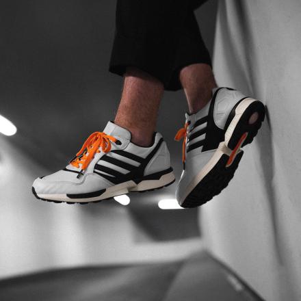 国内9月2日発売予定】ユヴェントス × アディダス オリジナルス ZX 6000