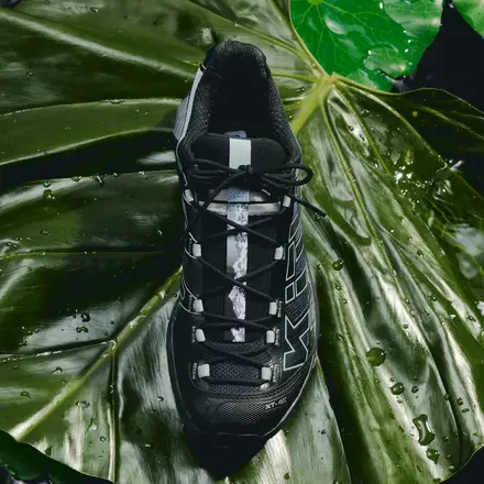 国内2月6日発売予定】キス × サロモン XT-4K ブラック/アロイ/ブルー