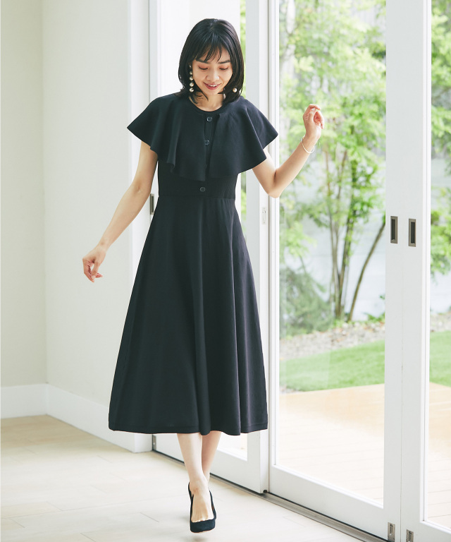 成瀬愛里さん着用》フロントボタンケープ風ニットワンピース