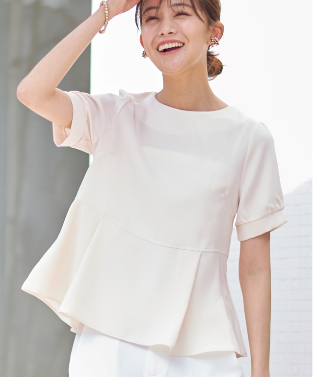 ペプラムブラウス（半袖）