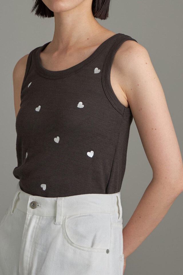 ハート刺繍タンクトップ※一部店舗のみ入荷