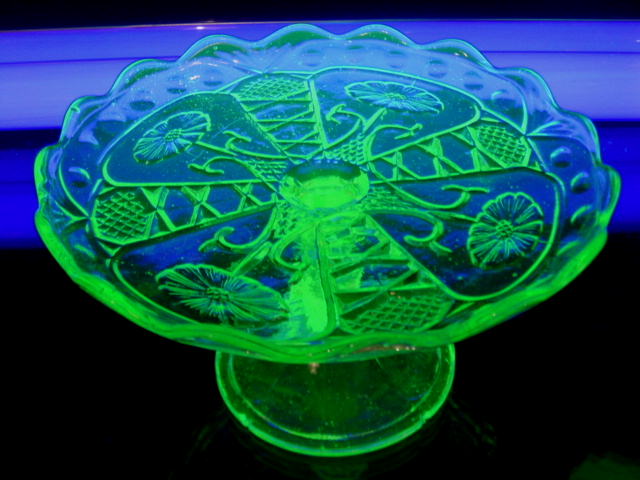 骨董 時代ガラス 磨りガラス プレスガラス 兎 フィギュリン 文鎮