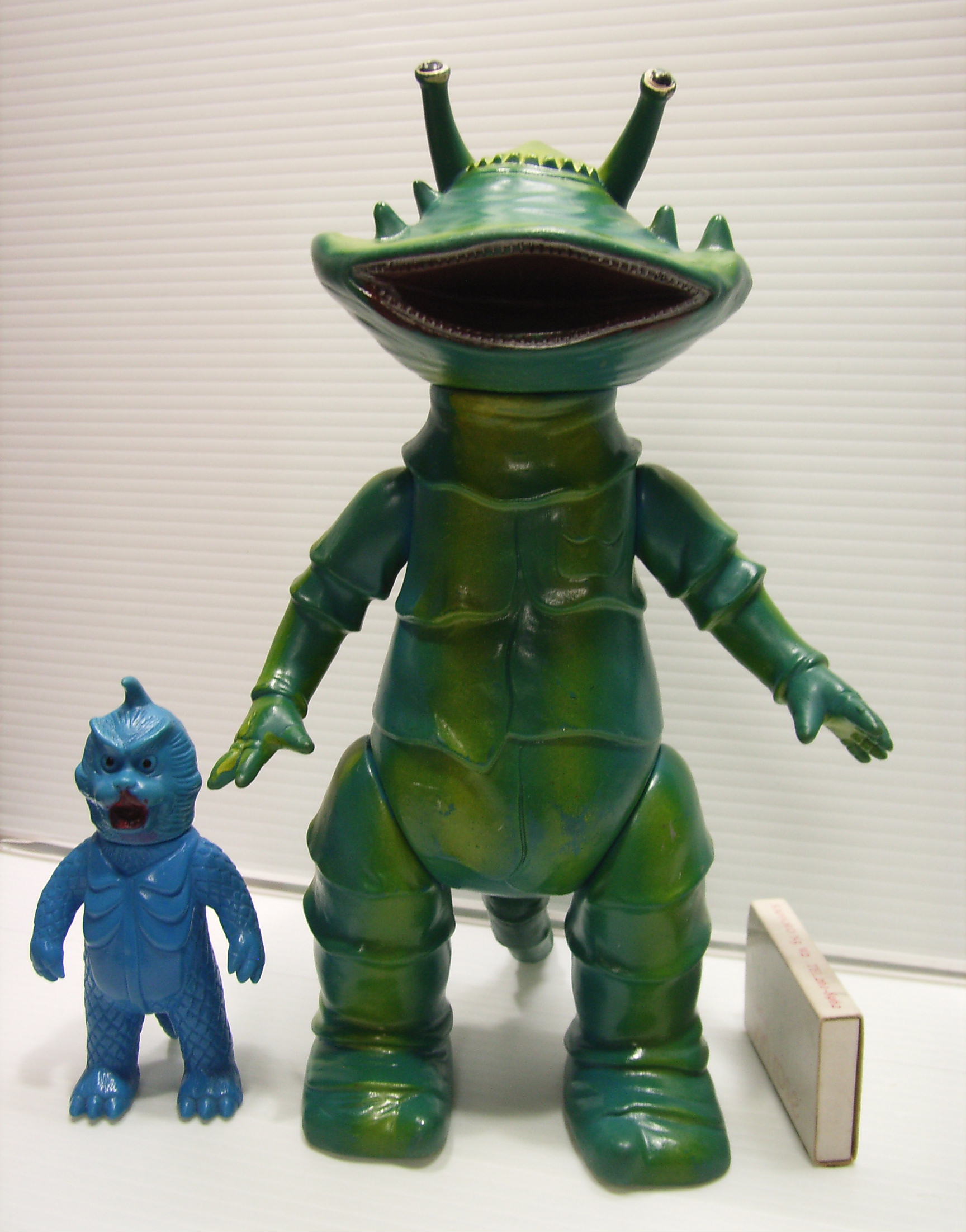 ブルマァク カネゴン ソフビ人形 23．2cm スタンダード 当時物