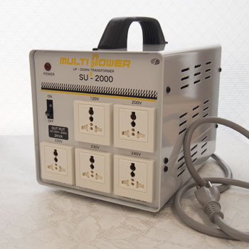 SU-2000 スワロー電機 ｜ほぼ世界中の電圧に対応マルチトランス