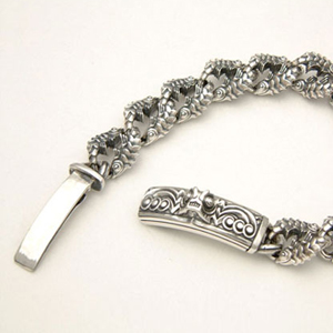 水に生まれしもの