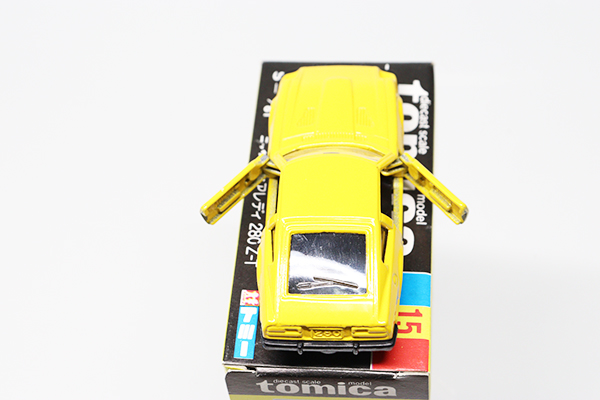 ミニカーショップ ケンボックス トミカ 黒箱☆15☆日産フェアレディ