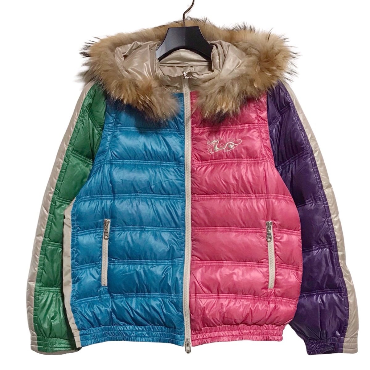 ダンスウィズドラゴン/ダウンジャケット/ピンク×グリーン×マルチ