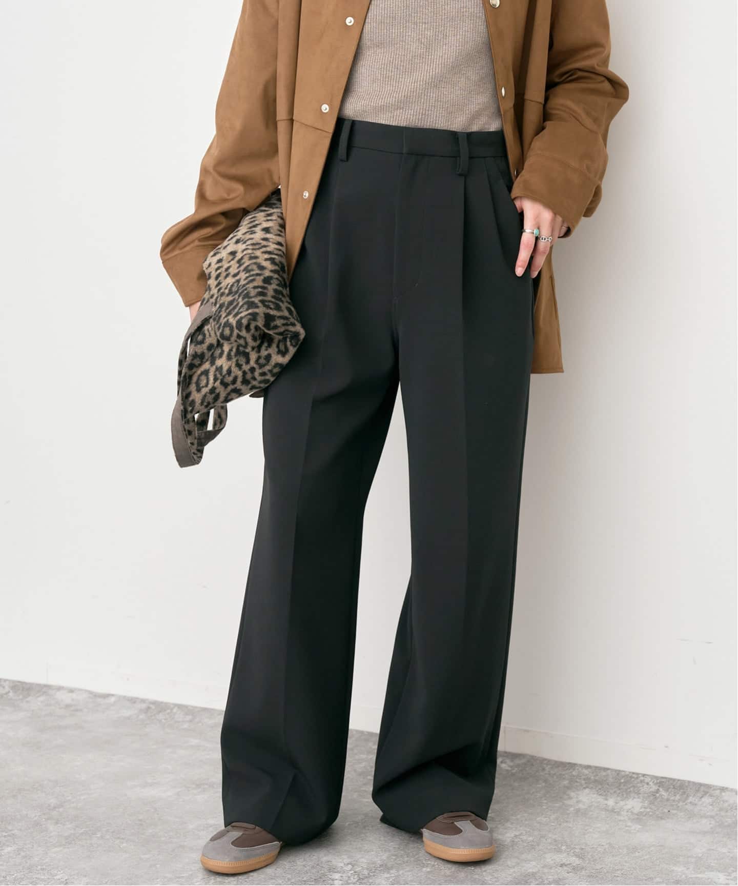 追加》ダブルクロスツータックパンツ（スラックス）｜Spick and Span