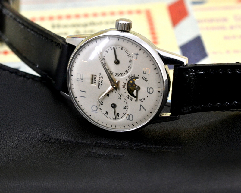 21195) Universal Geneve Triple Date Calendar SS | European Watch
