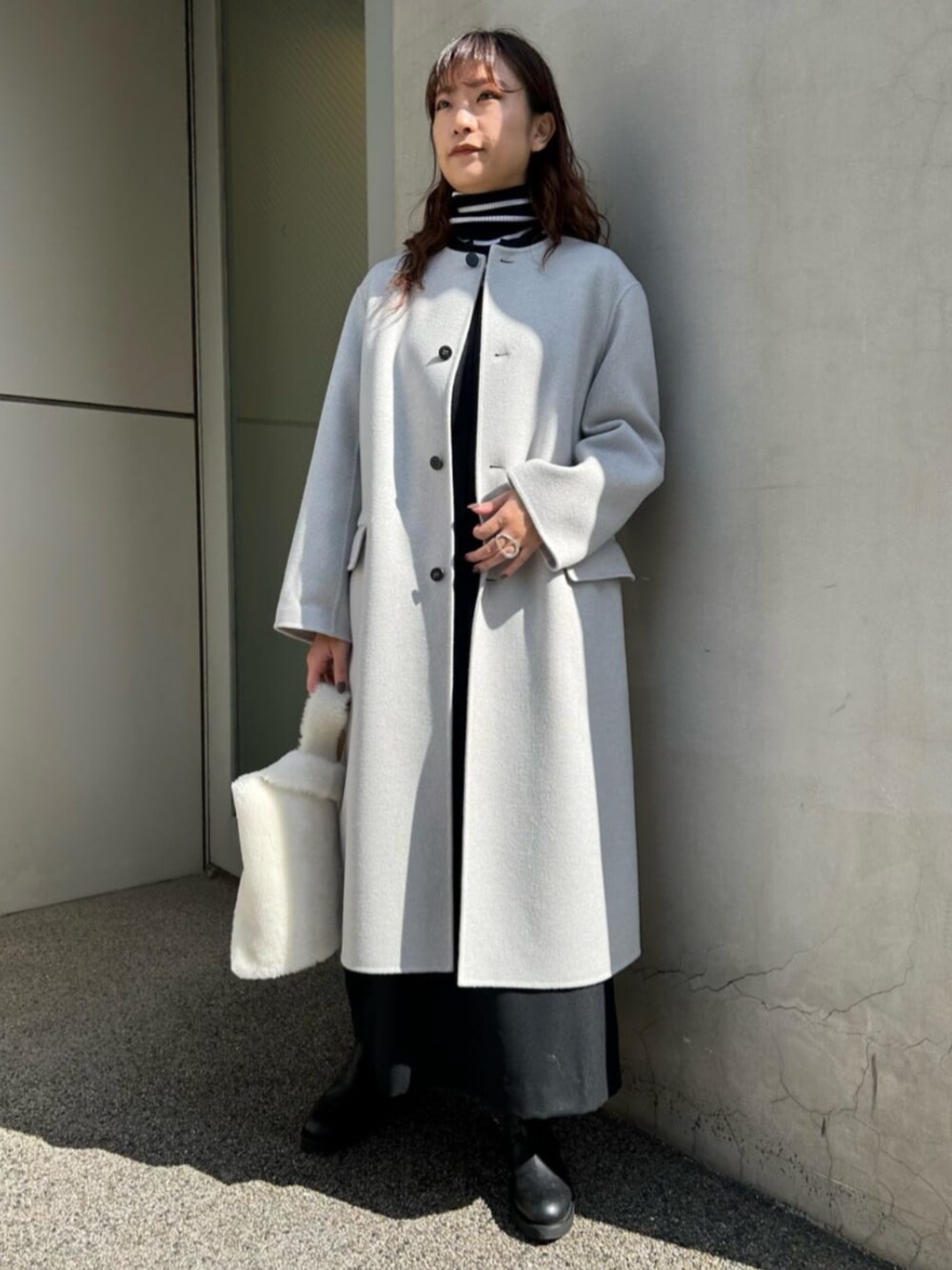 ダブルフェイス クルーネックロングコートを使った人気ファッション