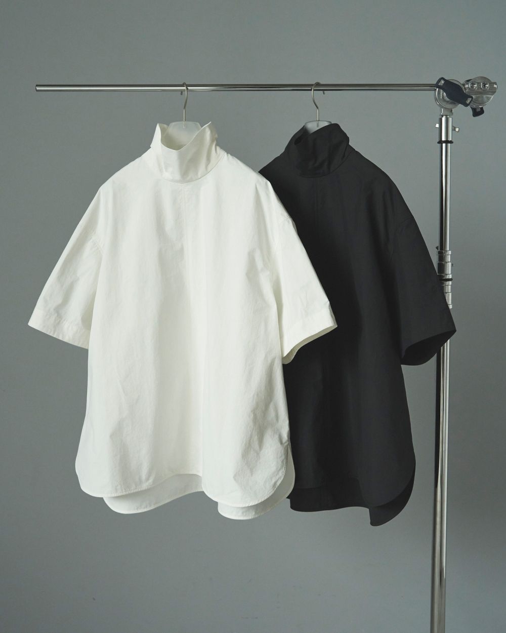 ànuke online store（アンヌーク） / Highneck Over BlouseHighneck
