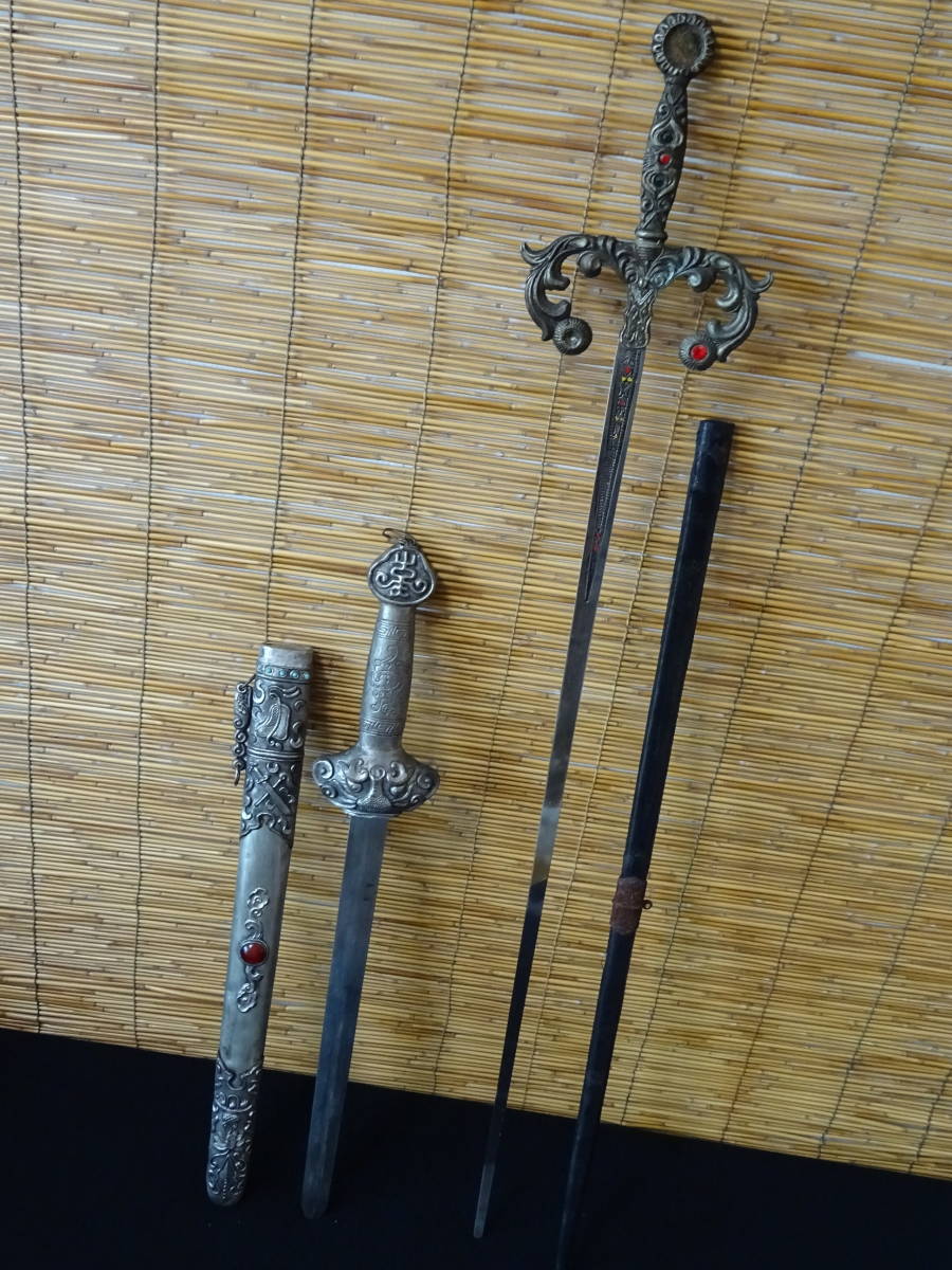 金属製 「模造刀 西洋剣と東洋剣」 西洋 東洋 PATENTADO SPAIN