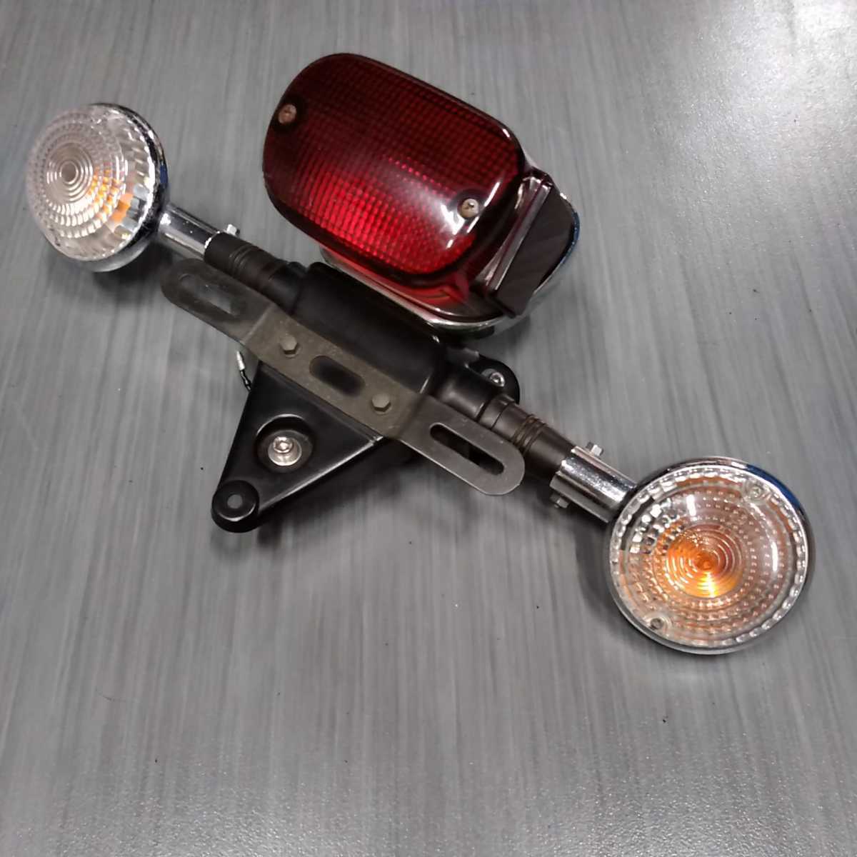 ドラッグスター250☆純正テールランプ・ナンバーブラケット・クリアー