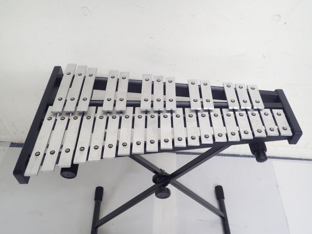 SAITO グロッケン D-4 32鍵 鉄琴 幼児用 ケース・スタンド付 ☆ 57F0C