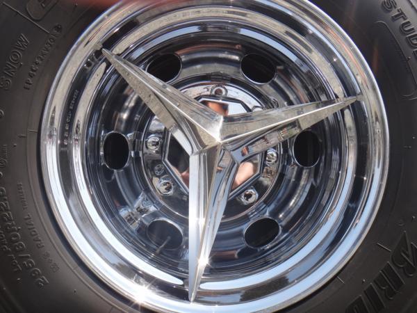 鏡面ステンレス製 大型低床車用 ホイール 19.5 インチ スピンナー 4個