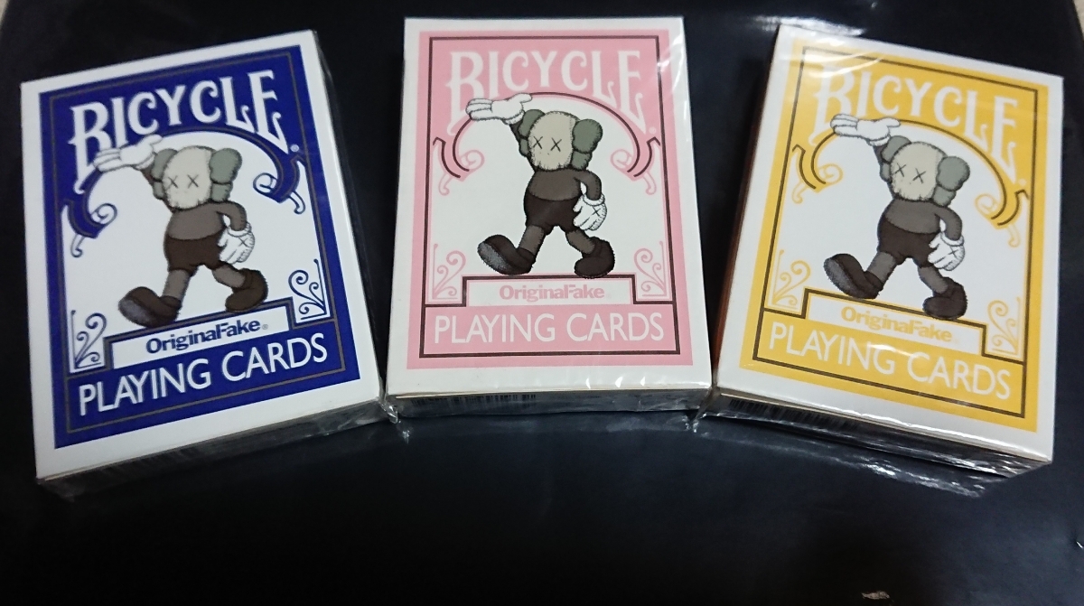 新品】新年価格 kaws originalfake カウズ トランプ 未使用 新品 希少