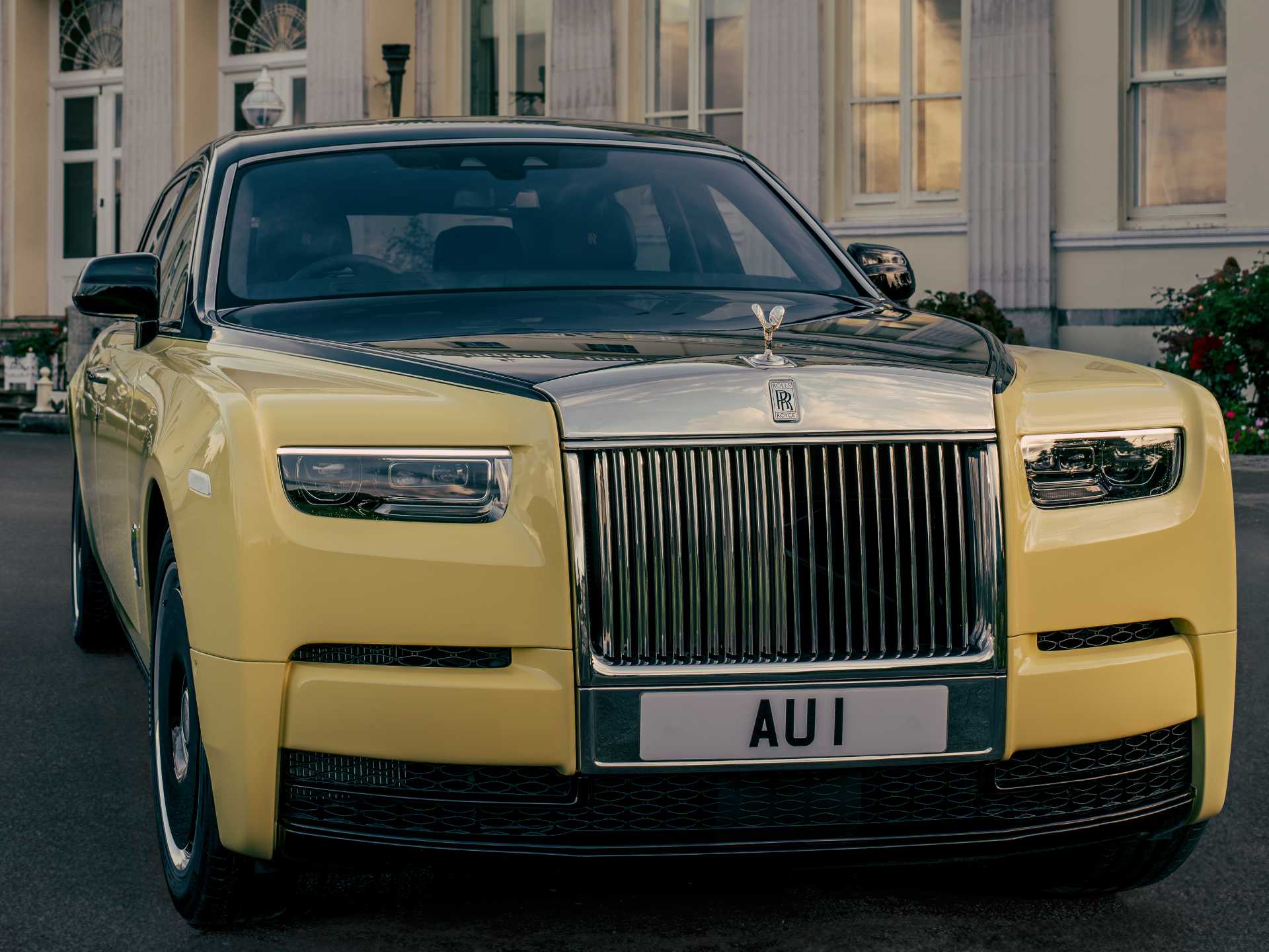 ロールス・ロイス、ゴールドの「ファントム」で映画「007」名作の60