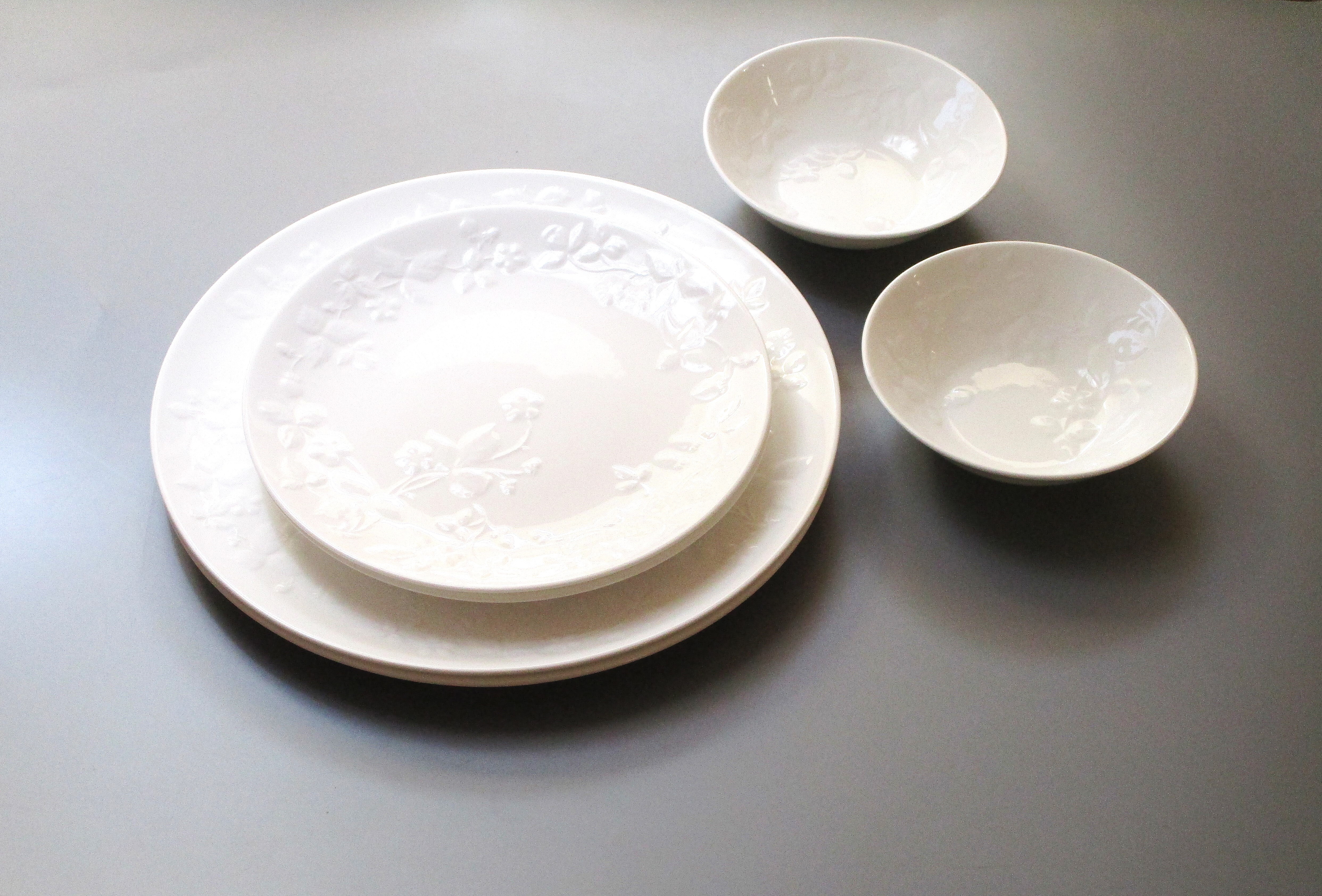 ウェッジウッドWEDGWOOD ワイルドストロベリーホワイト スタンダード