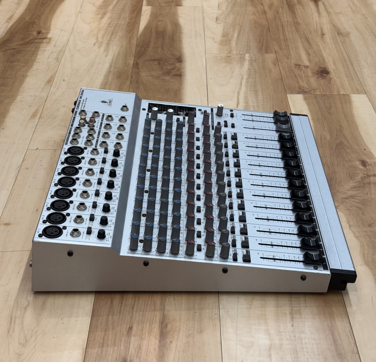 BEHRINGER EURORACK MX2004A（中古）【楽器検索デジマート】