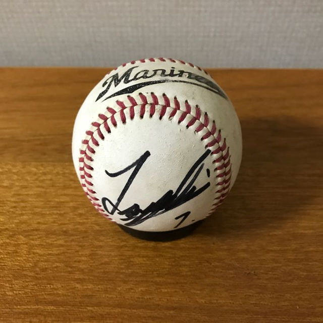 西岡剛ロッテ時代支給品スパイクサイン入り