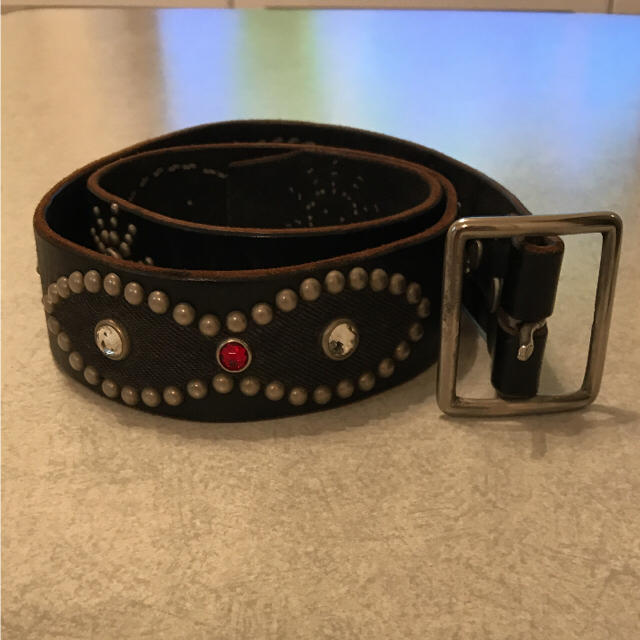 HTCバーガンディ装飾ベルト 32インチ HTCレザーベルト スタッズ装飾