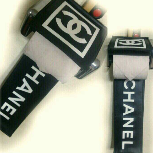 トイレットペーパーホルダー シャネルの通販 by a's shop｜ラクマ