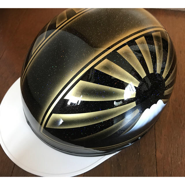 新品塗装品 7色ラメ入 黒金 富士日章 コルク半 ヘルメットの通販 by