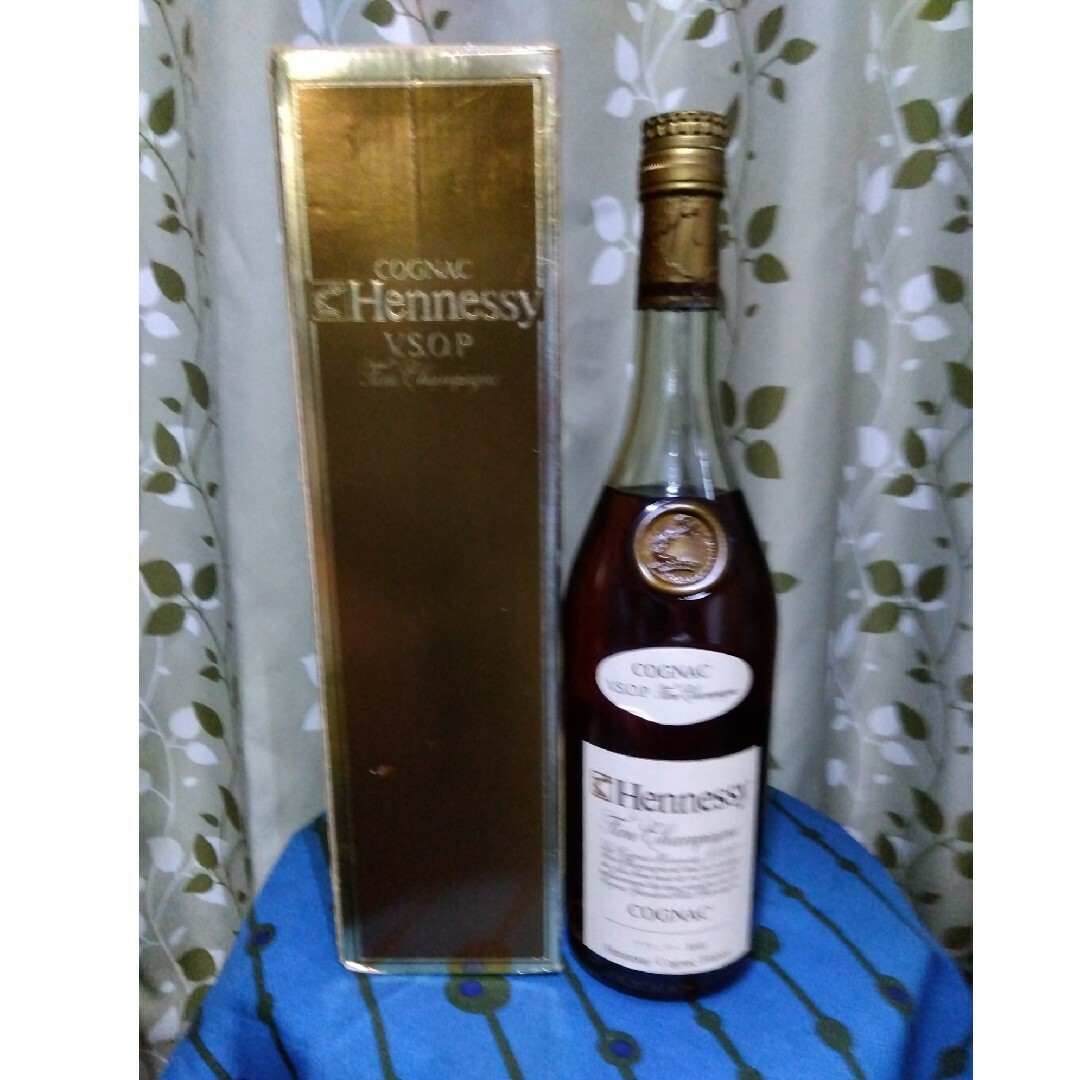 希少レトロ、旧ボトル特級記載ヘネシー'VSOPコニャックブランデー箱