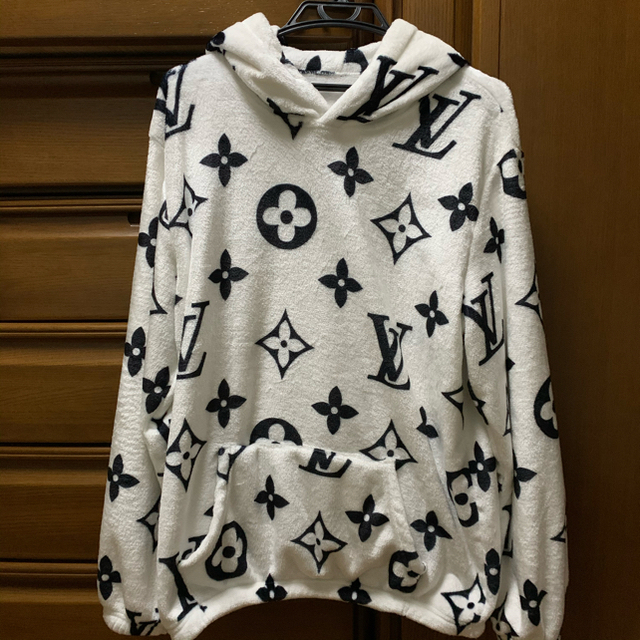 LOUIS VUITTON - Vandy the Pink LV Cozy Hoodieの通販 by yamashop