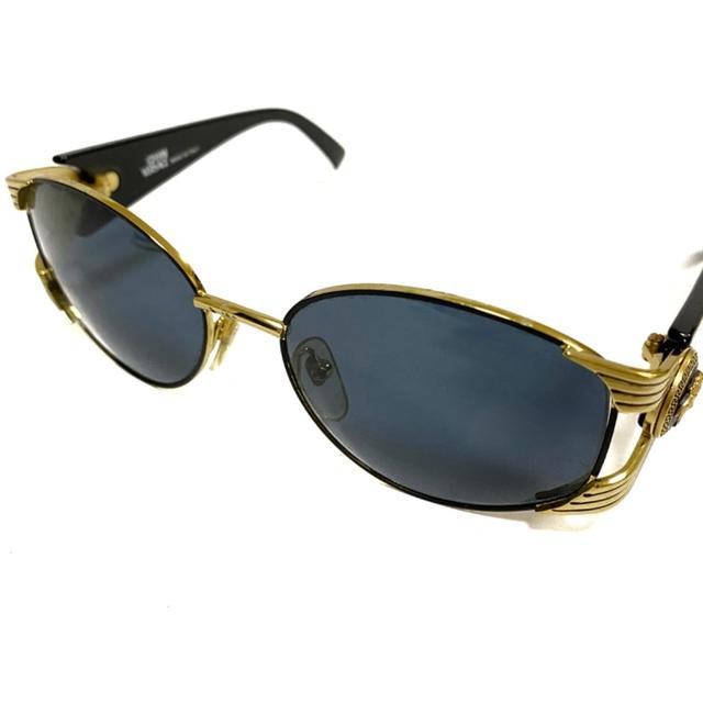 Gianni Versace - ジャンニヴェルサーチ サングラス美品 S64の通販 by
