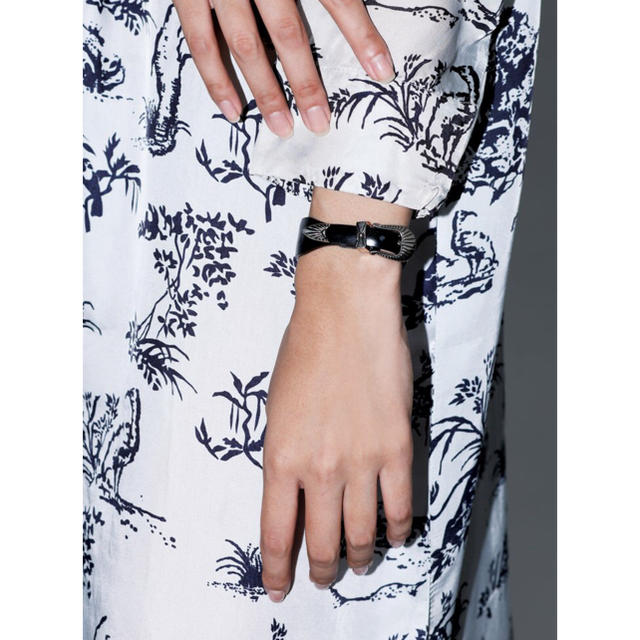 TOGA - トーガ プルラ メタルバングルの通販 by ｜トーガならラクマ