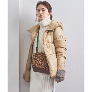 Pyrenex（ダウンジャケット ・ ベージュ系）のフリマアイテム一覧