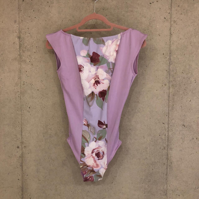 stina 黒 ホルダーネック花柄 レオタード Mサイズ stina 花柄