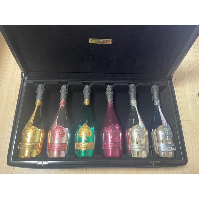 アルマンド アタッシュケース 6本セットの通販 by mi｜ラクマ