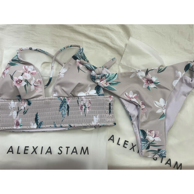 ALEXIA STAM - 【Yuhna様専用】ALEXIA STAM 新品 フラワービキニの通販