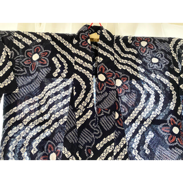 有松総絞り浴衣小紋、紺色生地に全体に花柄入 有松総絞り