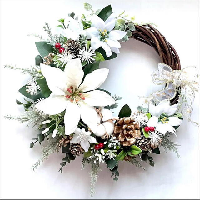 白いポインセチアのクリスマスリース♡冬リース♡フラワーリースの通販