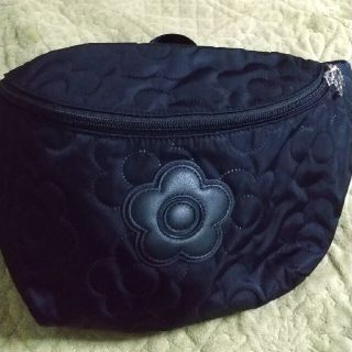 極美品 MARY QUANT マリクワ ボディバッグ 撥水 高級 コーデュラ生地