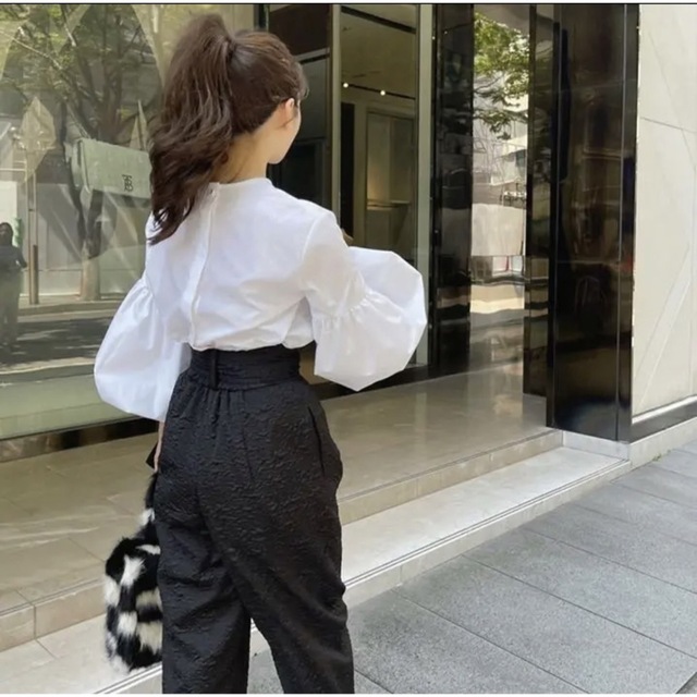 美品レアheyon ヘヨン tsubutsubu ブラウス 美品レアheyon ヘヨン