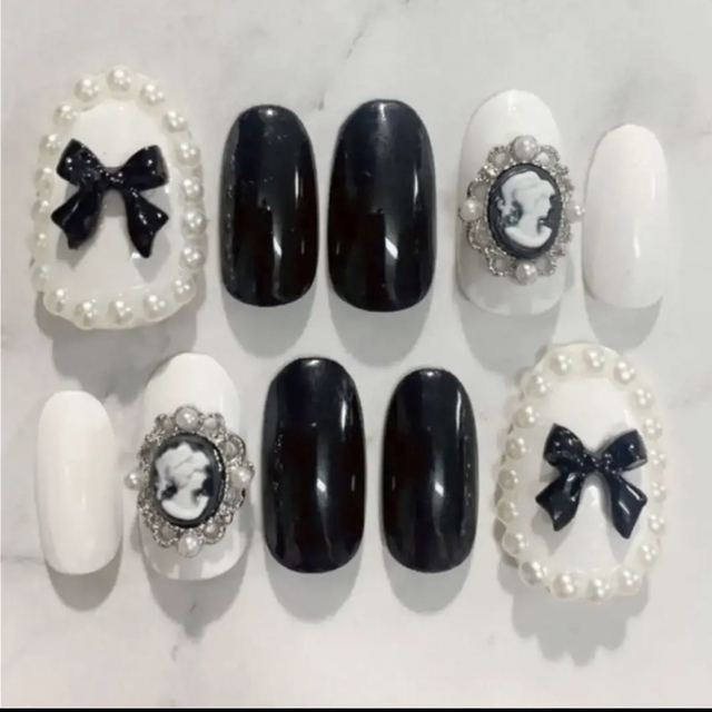 量産型 韓国 地雷系 カオメネイル 白黒ネイル リボンネイルの通販 by