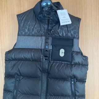 COACH（ダウンベスト）のフリマアイテム一覧