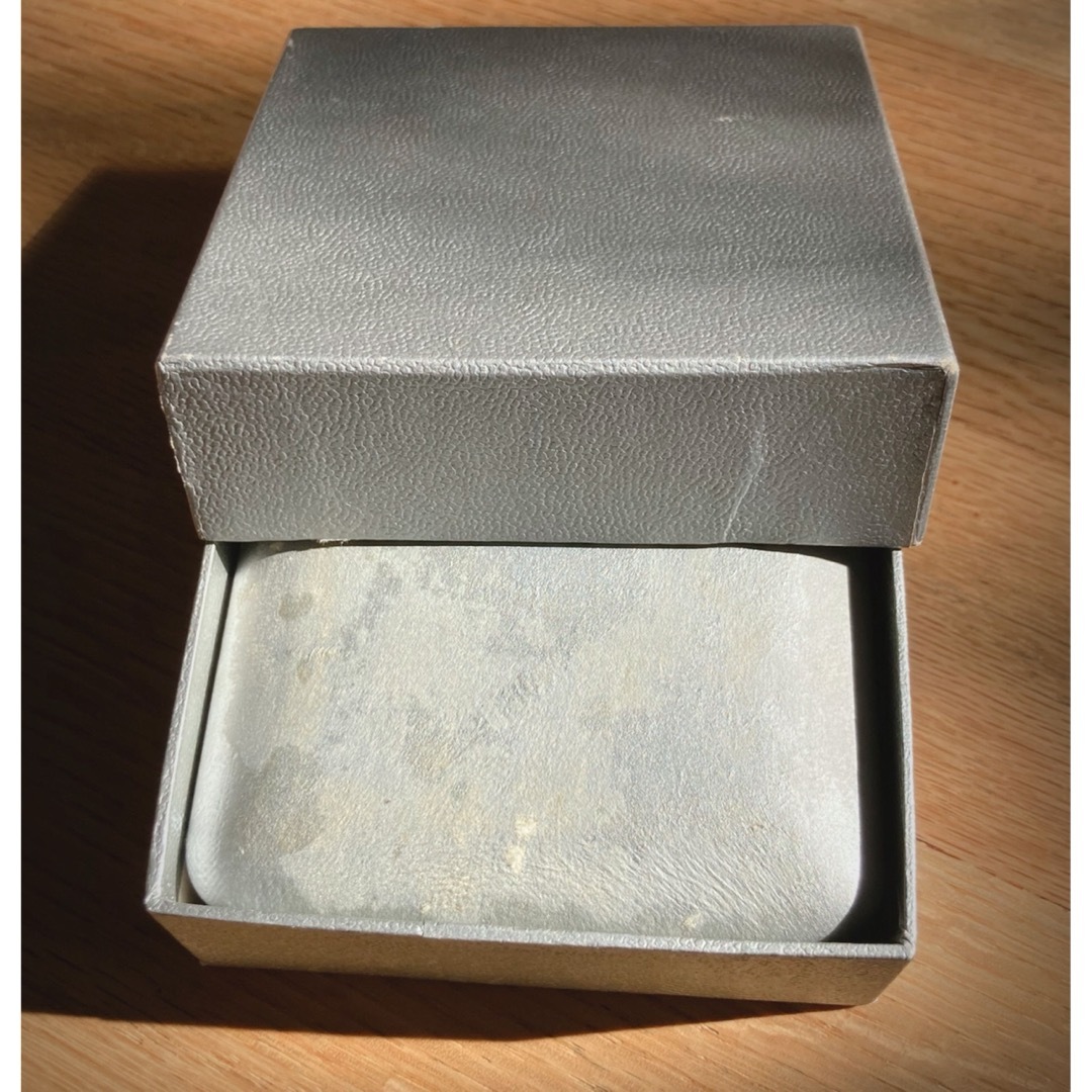 明治百年記念御尊像牌 芸術院会 員 文化功労者 清水多示作 純銀メダの