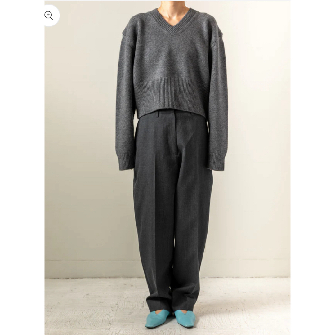 digne Vネックニット digne Vネックニット