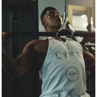 2114136701.jpg?1703174710