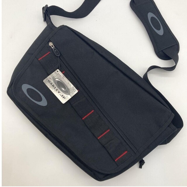 オークリー ショルダーバッグ メッセンジャー フラップ ロゴ ナイロン