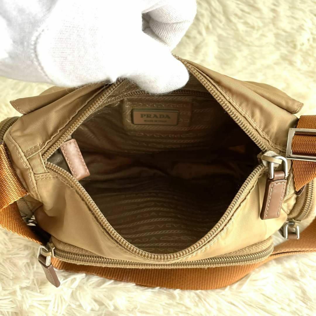 PRADA - 【美品】プラダ メッセンジャーバッグ ナイロン 三角ロゴ 斜め