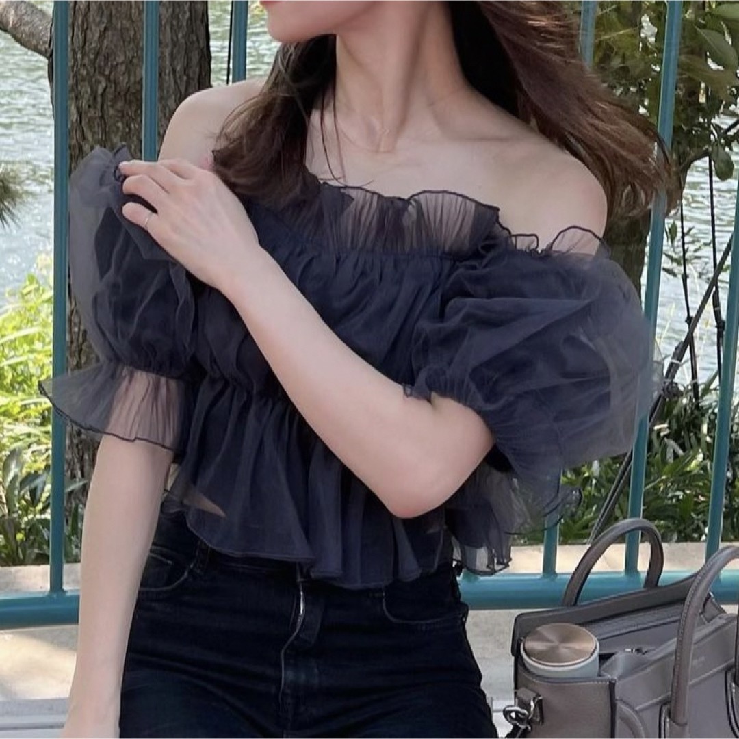 SNIDEL ボリュームギャザーフリルオフショルブラウスIVR