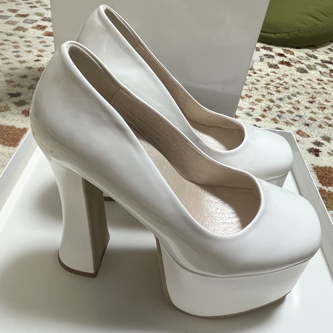 ブライダルシューズ 22.5 エナメルホワイト 15cm（プラットフォーム