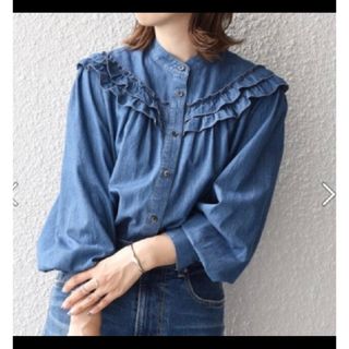 SHIPS - SHIPS デニムフリルブラウス 限定 フリルシャツの通販 by